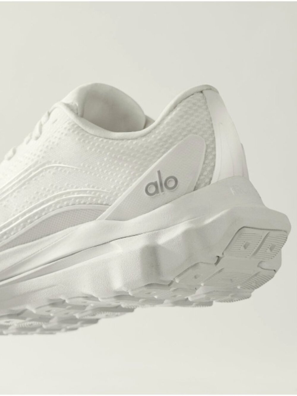 Alo Runner White Cream Athletic Active Running Exercise Outdoor Travel Workout 8 - Picture 2 of 16